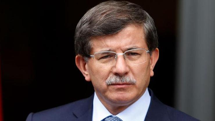 Marmara Üniversitesi Davutoğlunun konferansını iptal etti