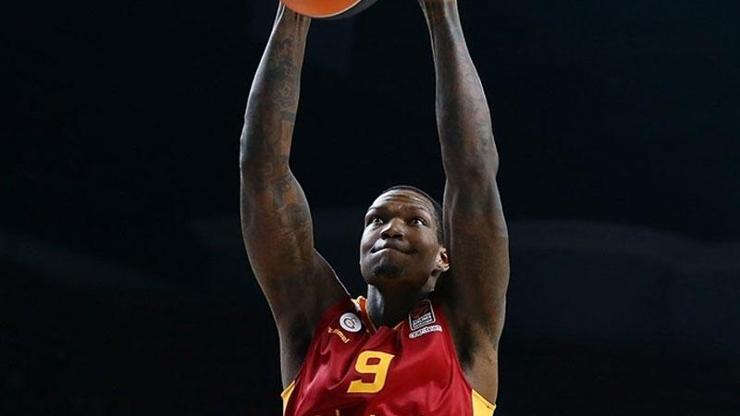 Deon Thompson ile yollar ayrıldı