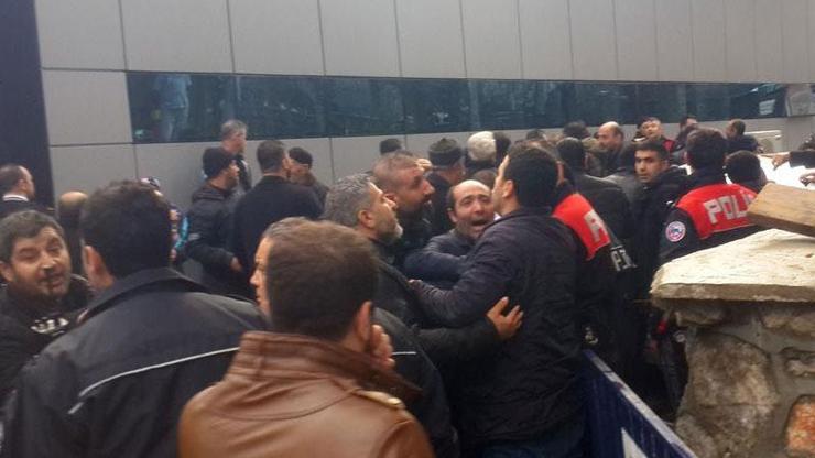 Acil serviste kavga: Polis havaya ateş açtı