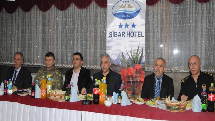 Esnaf rica etti: Paşam asker çarşıya çıksın