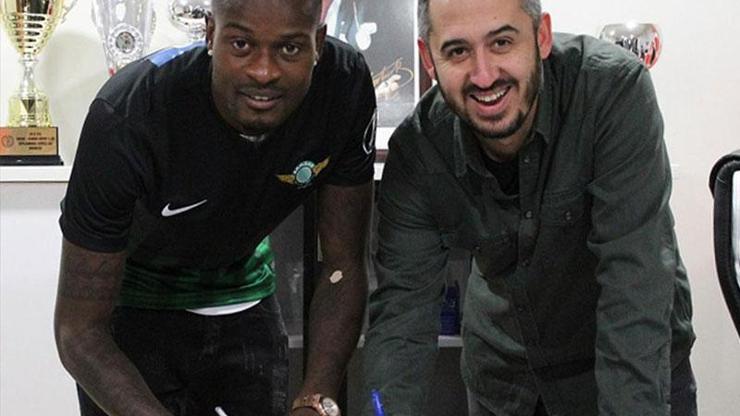 Akhisar iki futbolcuyu kadrosuna kattı