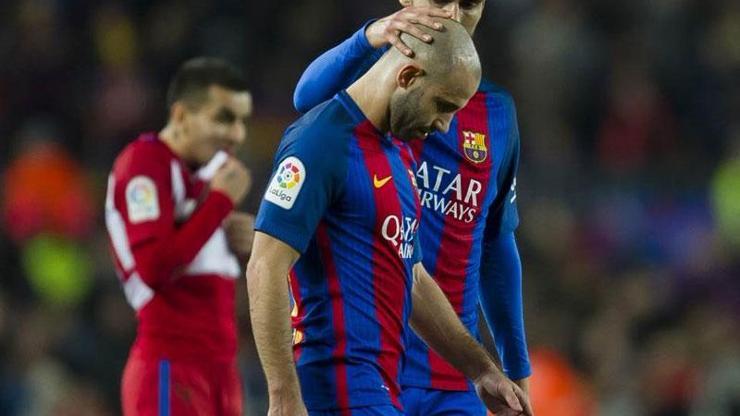 Javier Mascherano 3 hafta yok