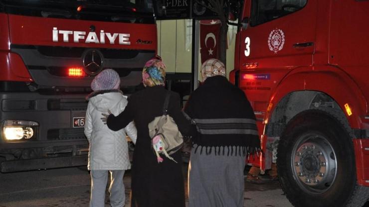 Korku dolu gözlerle izlediler