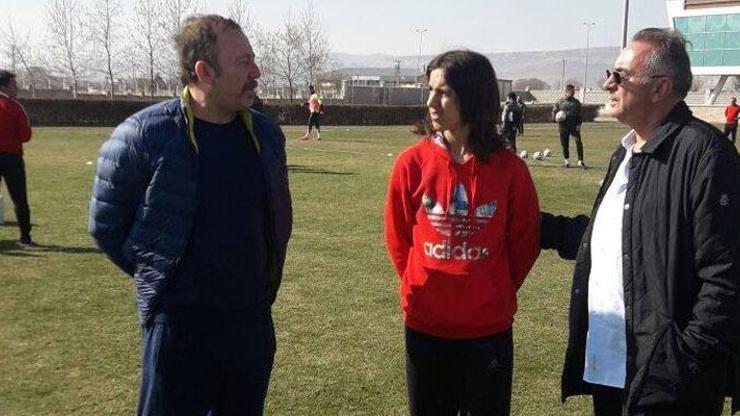 Kayserisporlu Emre Demir Barcelonada
