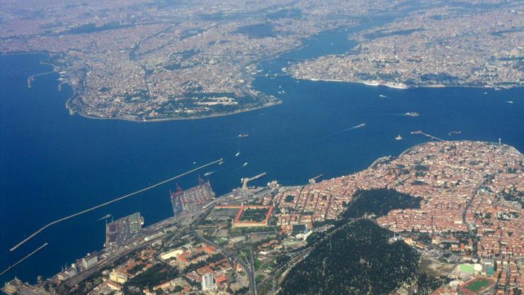 Türkiyede her dört kişiden biri başka bir ülkede yaşamak istiyor