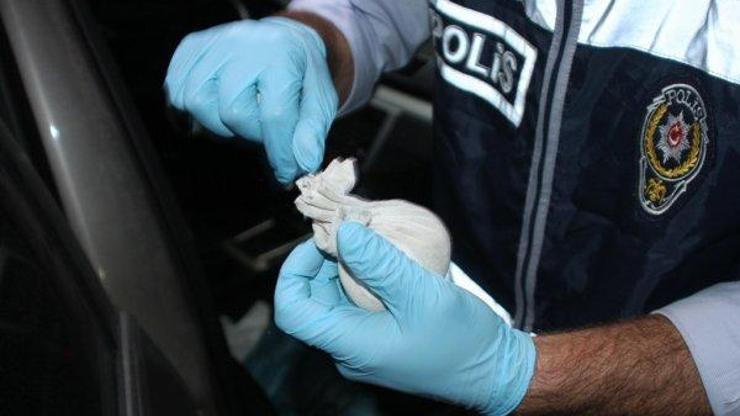 İstanbulda 6 kişi 26 kilo uyuşturucuyla yakalandı