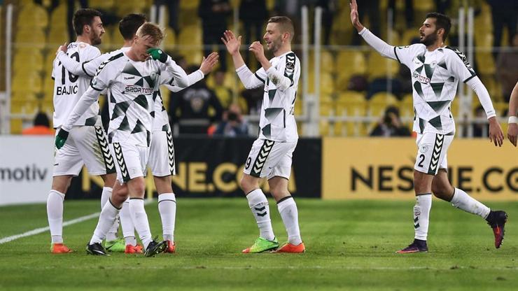 Konyaspor Kadıköyde ilk kez kazandı