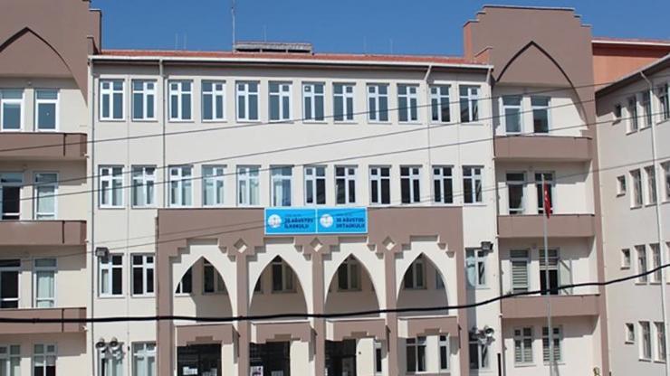 İzmirde okulda skandal: Öğrencilere çıplak arama yaptılar