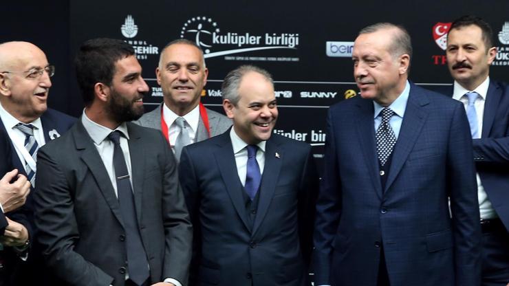 Arda Turan: Oyuna gelmeden tuzağa düşmeden almalıyız