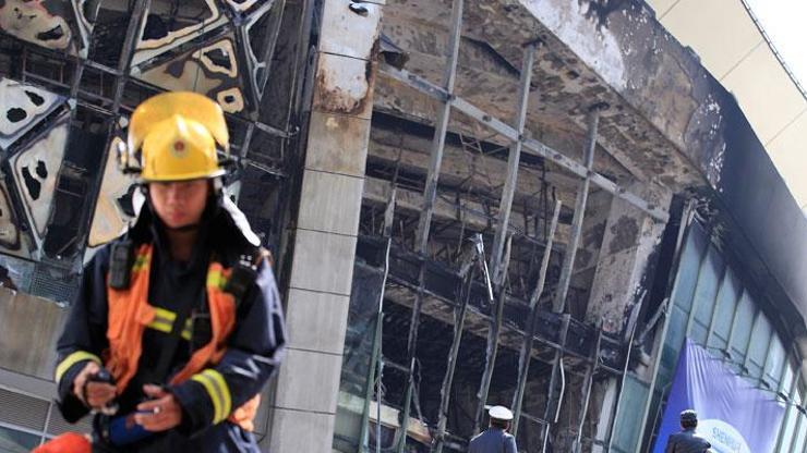 Shanghai Shenhuanın stadında yangın çıktı