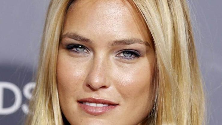 Bar Refaeli hamile olduğunu bu fotoğrafla duyurdu