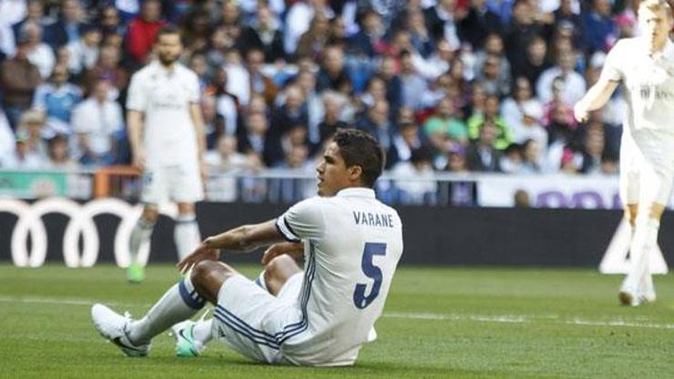 Raphael Varane 1 ay yok