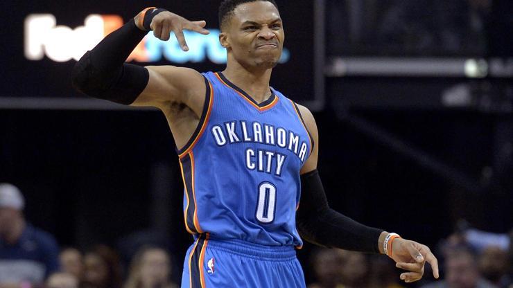 Westbrook bir ribauntla rekoru kaçırdı