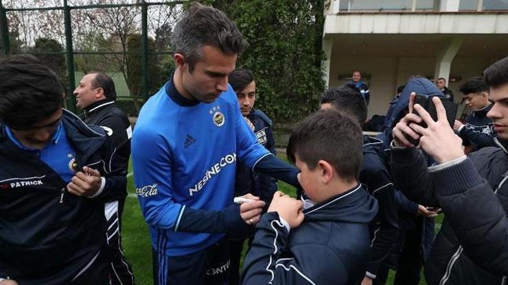 Fenerbahçenin özel konukları vardı