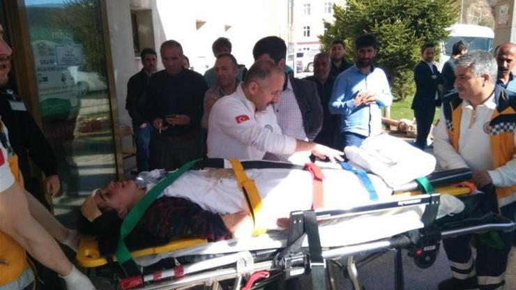 Bingölde okul servisi kaza yaptı: 6 yaralı