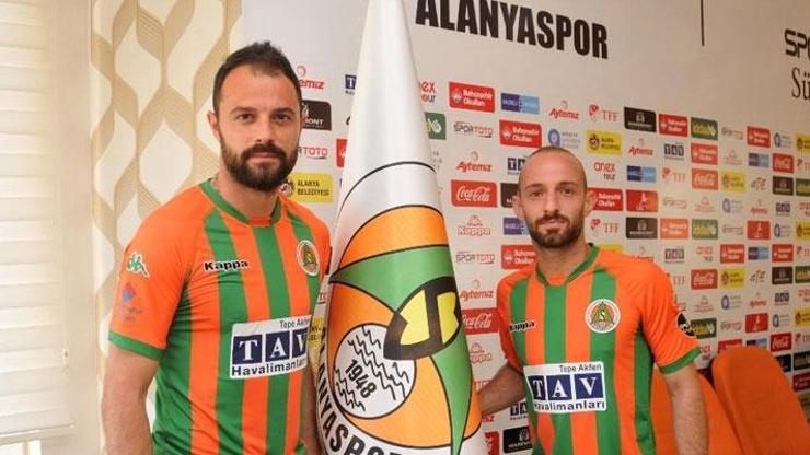 Alanyaspordan iki imza