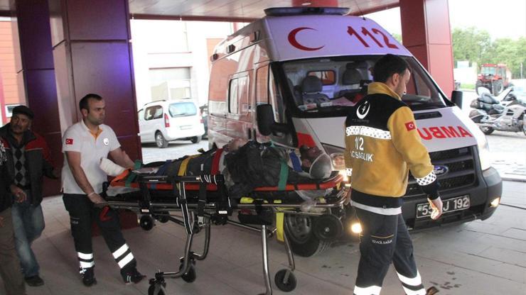 Cami inşaatının iskelesinden düşen 2 işçi yaralandı