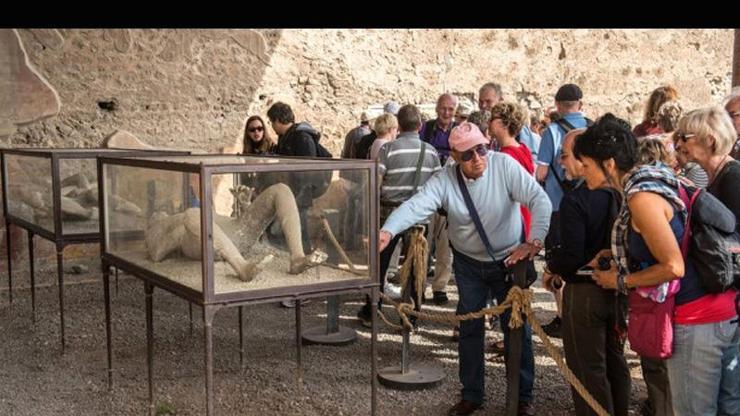 Çalan pişman olup geri bırakıyor