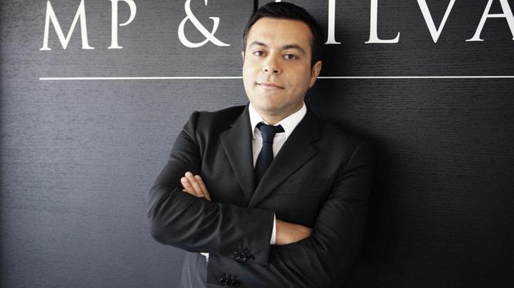 İngilizlerin efsane kulübü İtalyan iş adamına satıldı