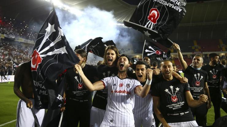 Şampiyon Beşiktaş 3. yıldızı taktı