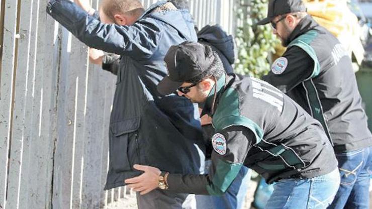 İstanbulda okul önlerinde narkotik denetimi
