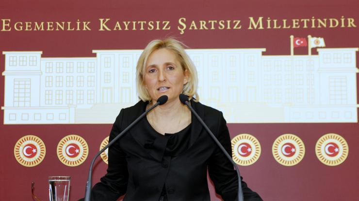 CHPli eski milletvekili Melda Onurun deprem tweeti sosyal medyayı salladı
