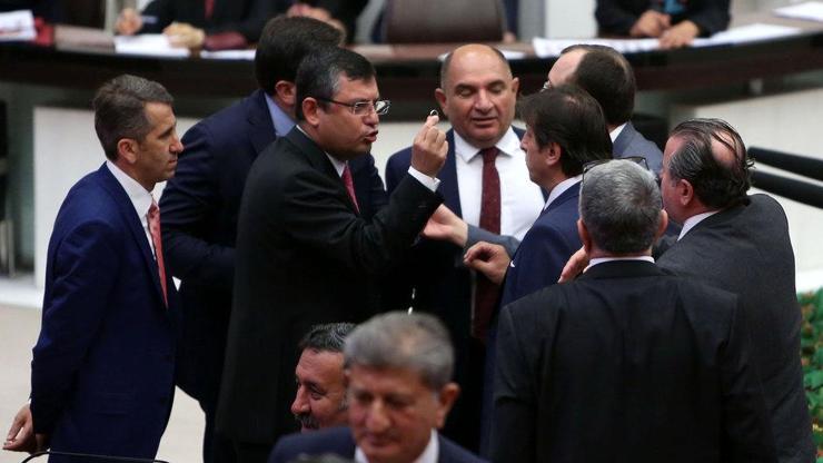 Mecliste Adalet Yürüyüşü gerginliği