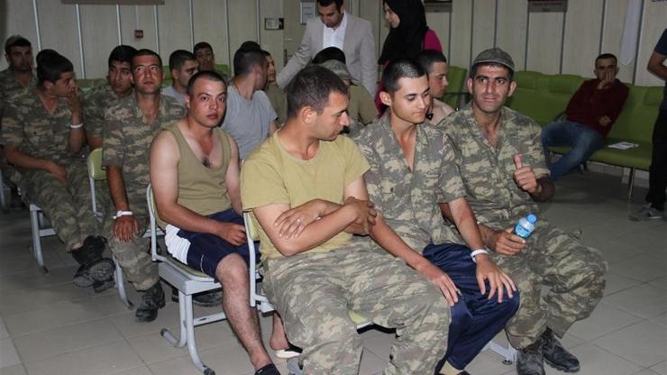 Son dakika...Manisa Valisi açıkladı: Askerin yemeği...