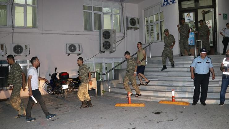 Manisa Valisi: 19 asker hastanede yatıyor, durumları iyi