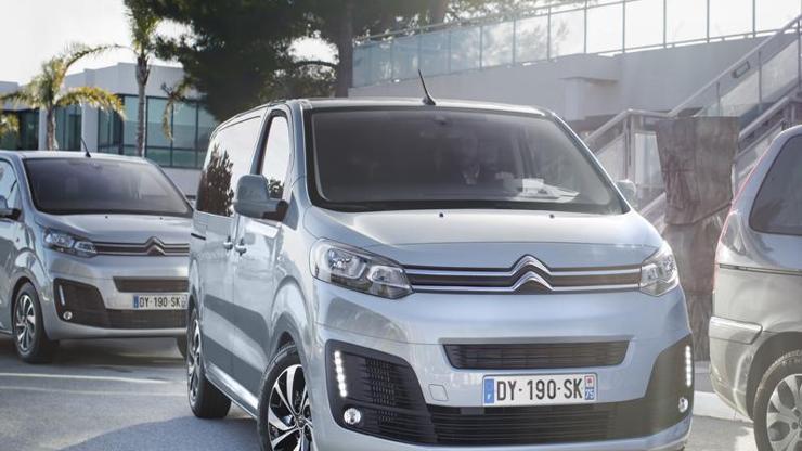Citroenden yeni ticari Jumpy Space Tourer