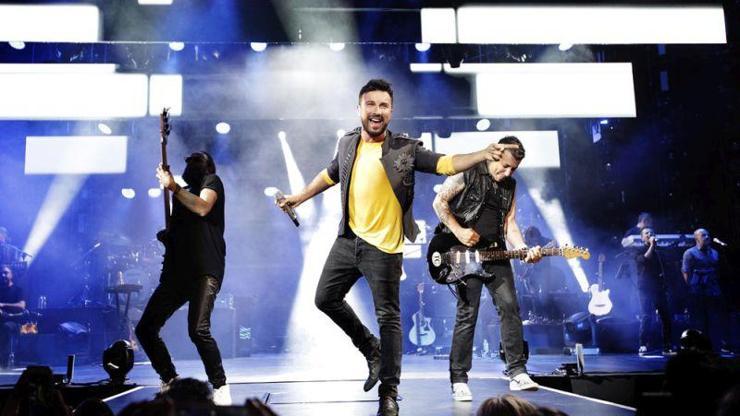 Tarkan ve fizy, Harbiye Açıkhava konserlerinde buluştu