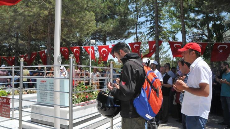 Ömer Halisdemir’i 2 milyon kişi ziyaret etti