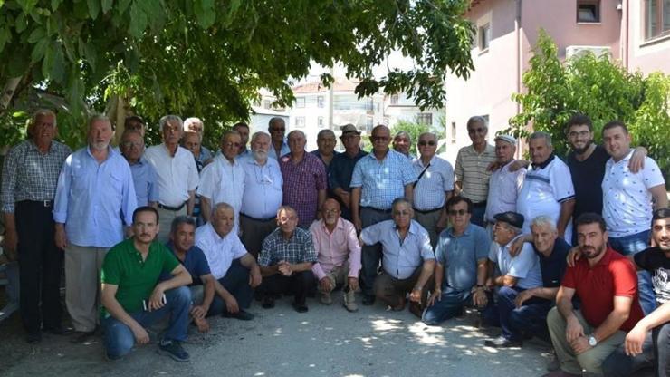49 yıllık asker arkadaşları sosyal medya sayesinde buluştu