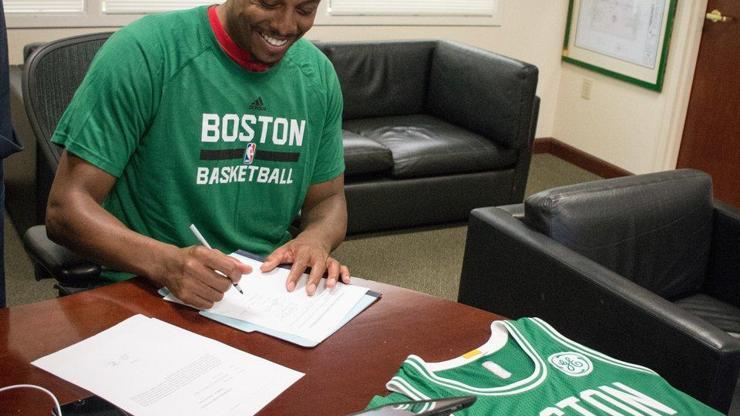 Paul Pierce 1 günlük sözleşme imzalayıp basketbolu bıraktı