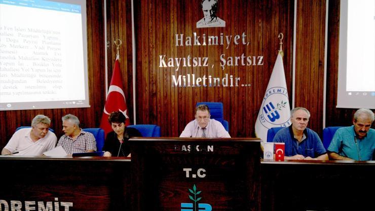 Edremit Belediye Başkanına memuriyetten uzaklaştırma cezası