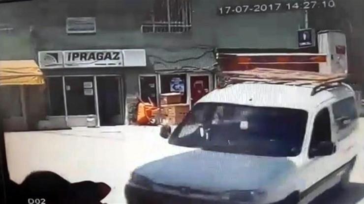 Kırık ayakla araç kullanınca...