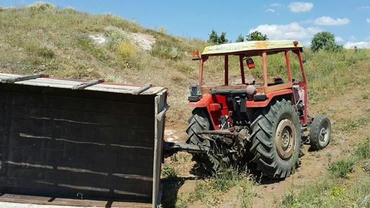 Traktör römorku devrildi: 13 yaralı