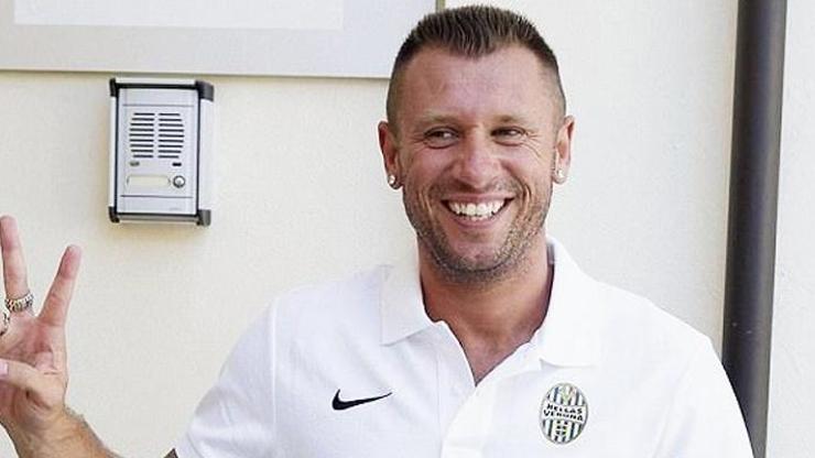 Antonio Cassano futbolu bıraktı
