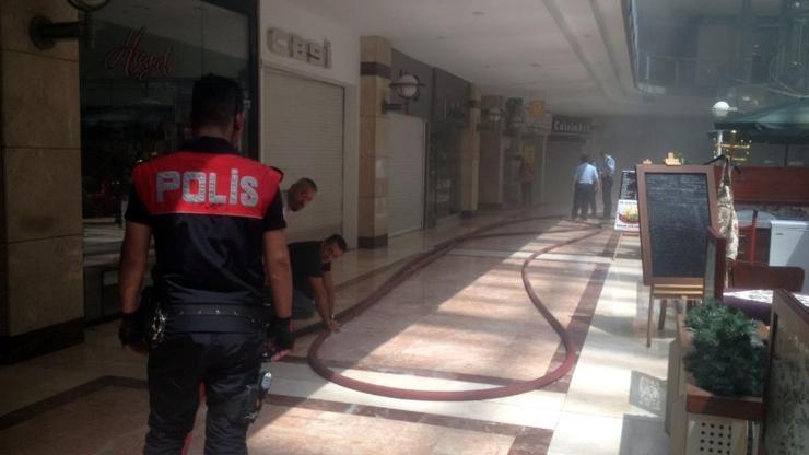 Son dakika... Ankarada yangın: AVM boşaltıldı