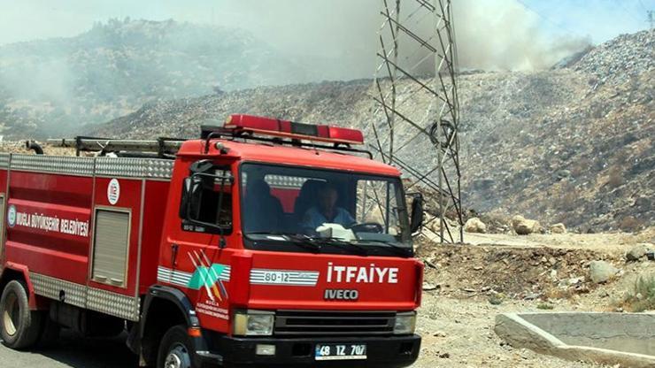 Bodrumda çöplük yangını