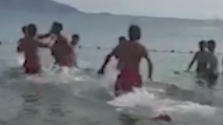 Caddebostan sahilinde cankurtaran dayağı