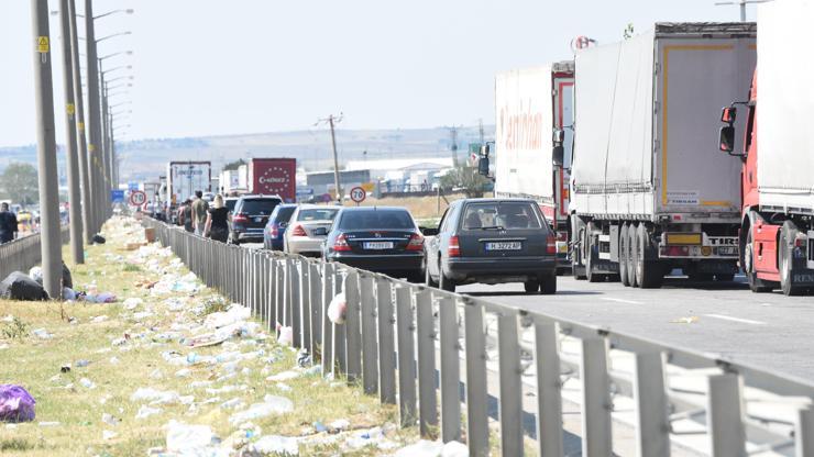 Kapıkulede 7 kilometrelik TIR kuyruğu