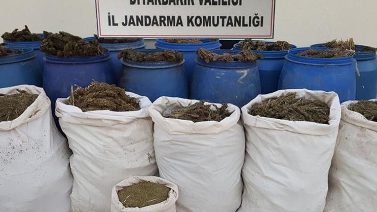 Diyarbakırda jandarma yarım ton uyuşturucu ele geçirdi