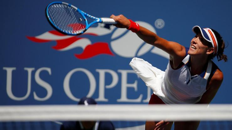 Muguruza ve Zverev tam yol ileri