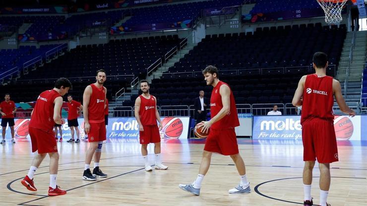 Eurobasket 2017: Türkiye, Rusyayı Avrupa Şampiyonasında hiç yenemedi