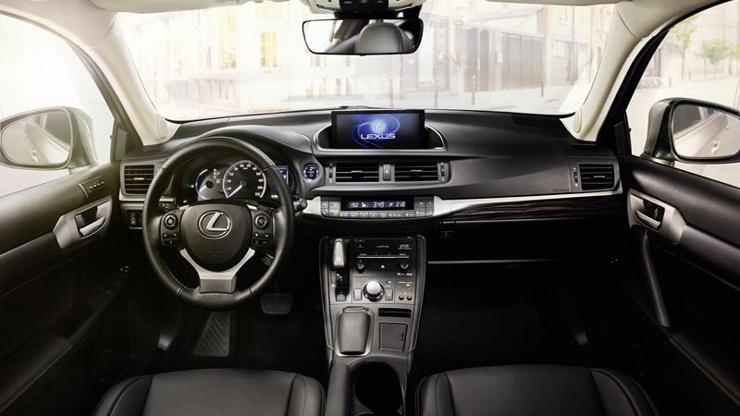 Lexustan Frankfurtta 2 yenilik geliyor