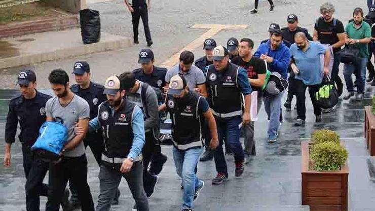 Bursada memur ve iş adamlarına FETÖ operasyonu