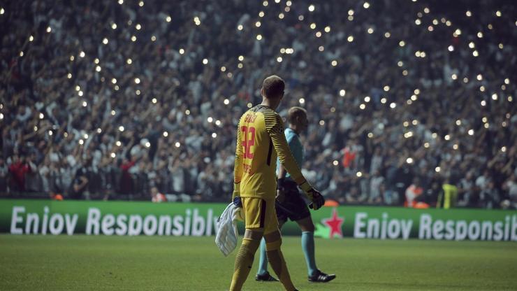 Beşiktaş taraftarı Monaco maçında bir şey deneyecek