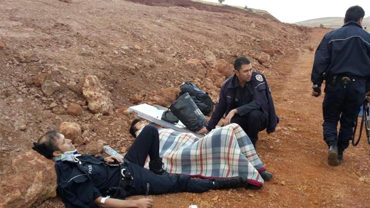 Polis midibüsü devrildi: 7 yaralı