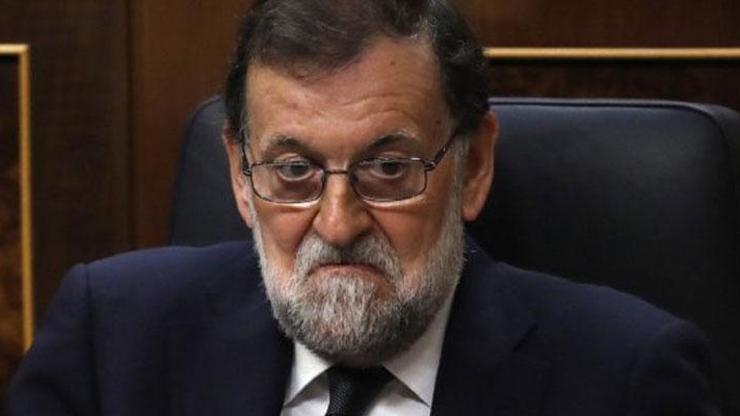 Son dakika... İspanya Başbakanı Rajoydan referandum yorumu